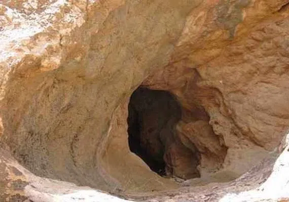 غار خاگینه نماد زیبایی در دل کوه