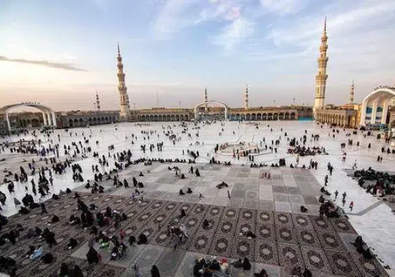 مسجد مقدس جمکران؛ همنوا با منتظران ظهور