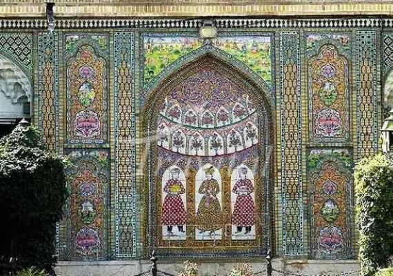 نارنجستان قوام و موزه قوام