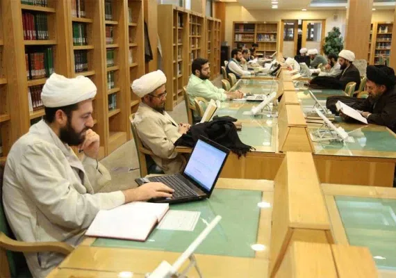 مسجد اعظم قم، صاحب عظیم ترین لوستر جهان