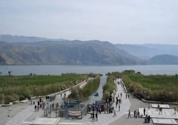 دریاچه پریشان