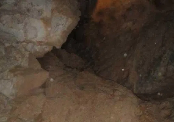 غار و دره روبیات