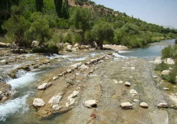 تنگ تیزاب کجاست