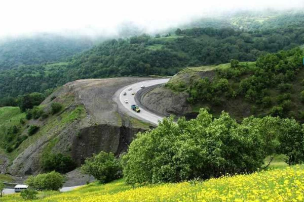 چشمه کانی گراوان