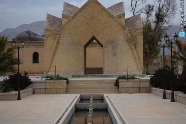 آرامگاه میرزا احمد نی ریزی