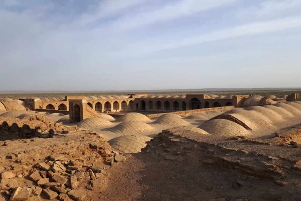 کاروانسرای دیر گچین، مادر کاروانسراهای ایران