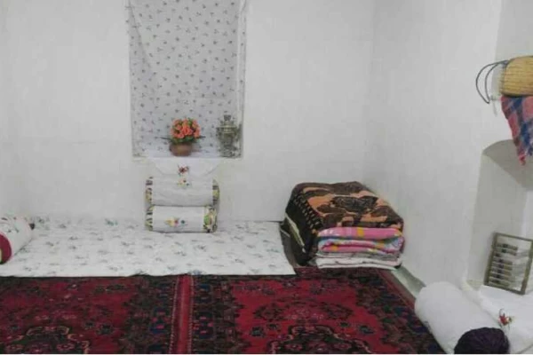 اقامتگاه بومگردی نایبند