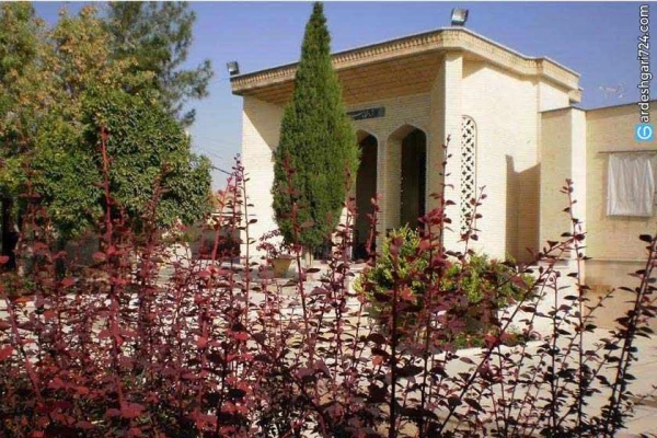 آرامگاه سیبویه