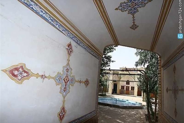 مدرسه جهانگیرخان، نماد تمدن ایران زمین