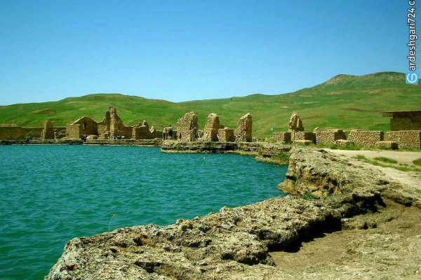 دریاچه تخت سلیمان