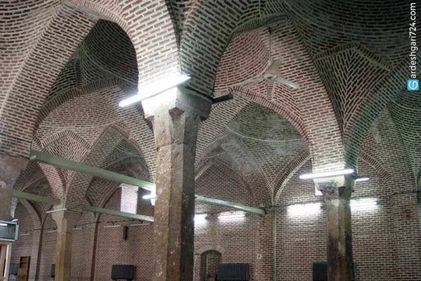 مسجد جامع سرخ مهاباد