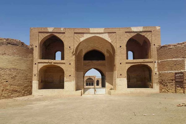 کاروانسرای دیر گچین، مادر کاروانسراهای ایران