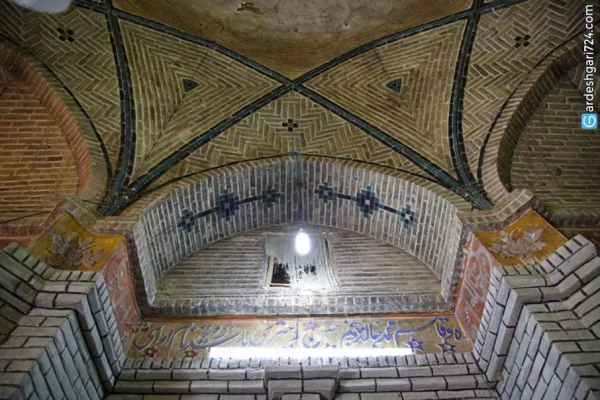 آستان شش امامزاده قمرود، نمایی از تاریخ کهن