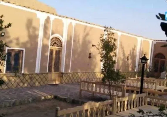 اقامتگاه بومگردی سرای کرباسچی