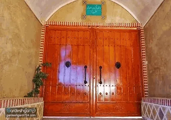 اقامتگاه بوم گردی عمارت بهشت هشتم