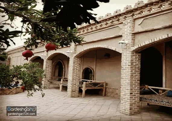 اقامتگاه بومگردی انارستون