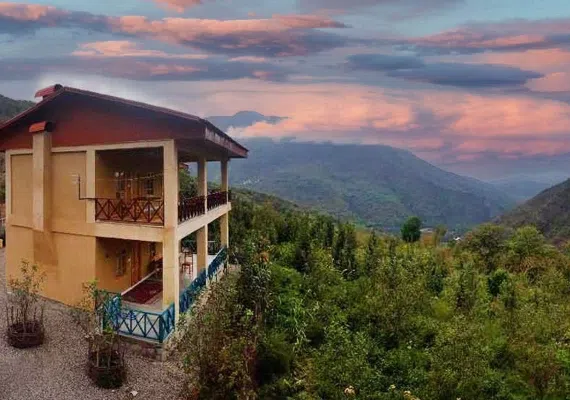 اقامتگاه بومگردی ریگ چشمه علی آباد کتول