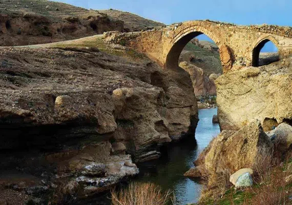 پل تاریخی طایقان، اثر ملی ایران