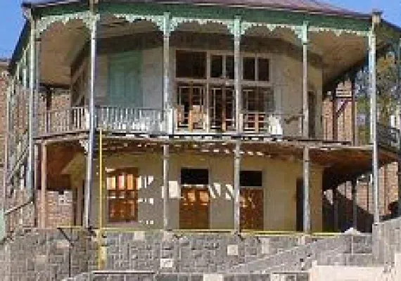 عمارت کلاه فرنگی ماکو
