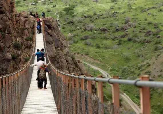 پل معلق پیرتقی هشتجین