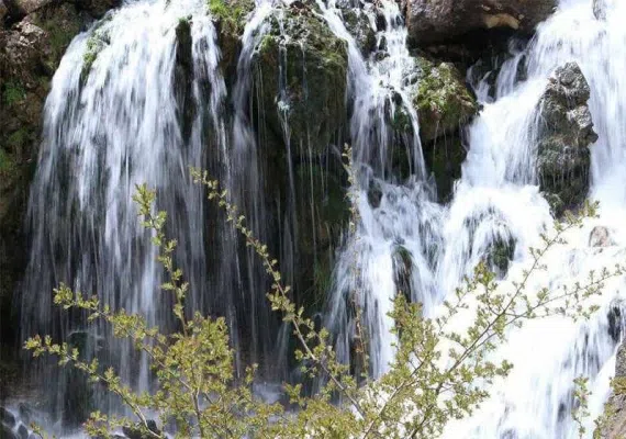 آبشار نره گر اسبو