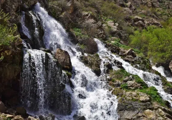 آبشار نره گر اسبو