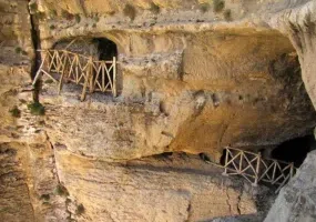 غار کرفتو