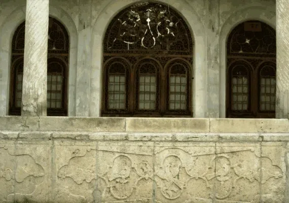 عمارت مشیر دیوان