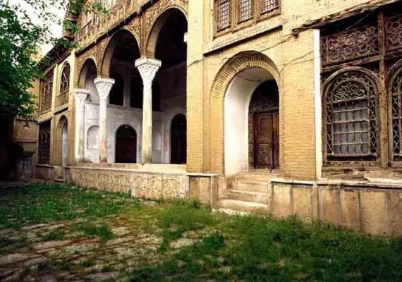 عمارت مشیر دیوان