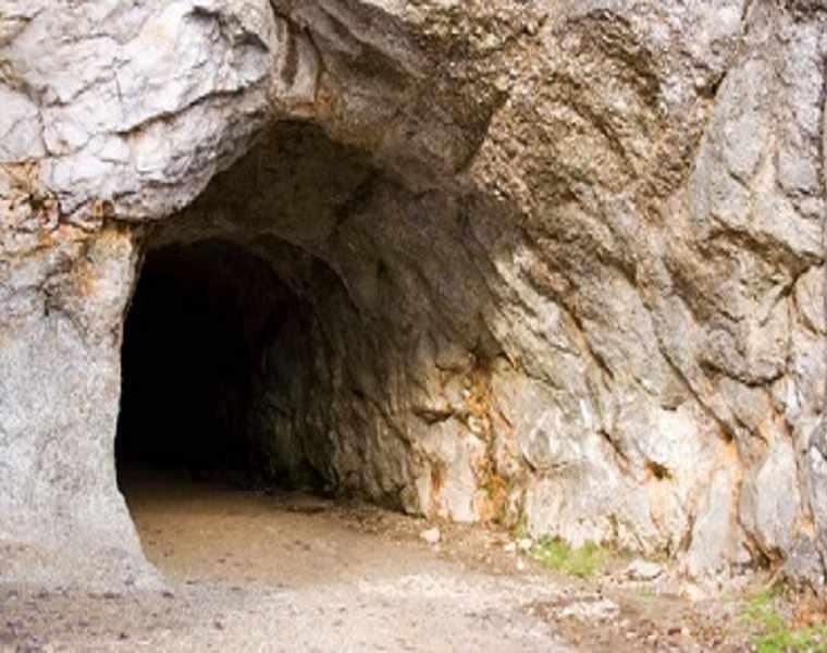 غار رتیل کرمانشاه