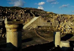 نیایشگاه آناهیتا