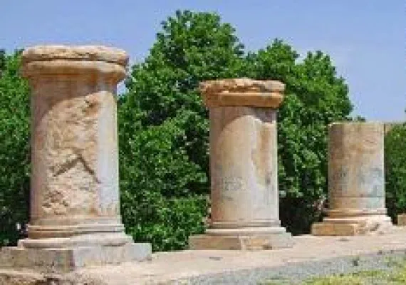 نیایشگاه آناهیتا