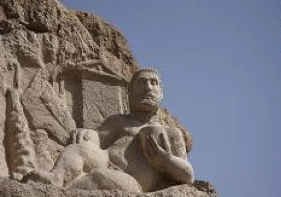 مجسمه هرکول