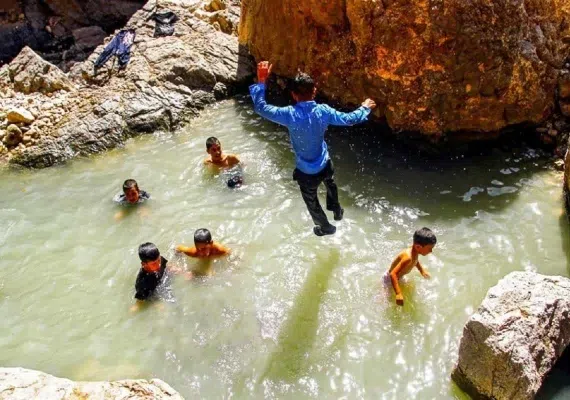 چشمه آبگرم مرتضی علی