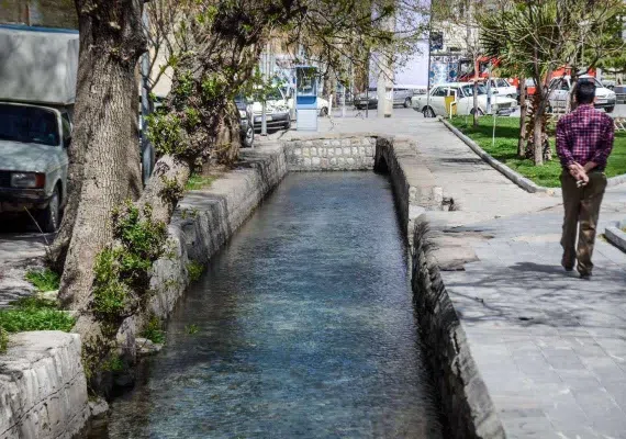 گرداب سنگی خرم آباد کجاست؟