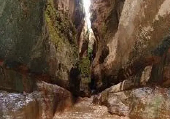 غار زینگان ایلام