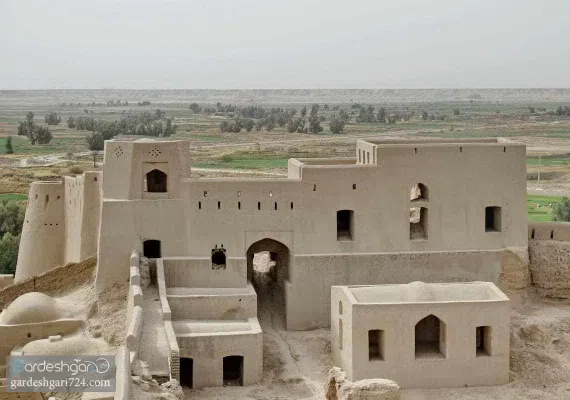 سکوهه، سرزمین قلعه های کهن