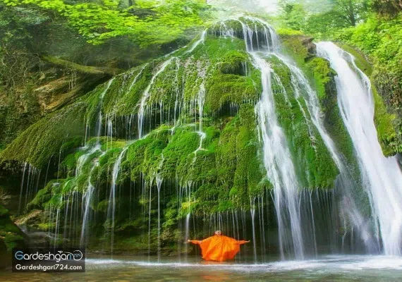 آبشار کبودوال، بزرگترین آبشار خزه ای جهان