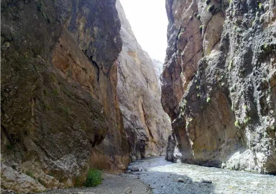 تنگه واشی منطقه ای ییلاقی و خوش آب و هوا