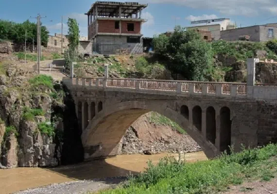 پل فیروزآباد کوثر