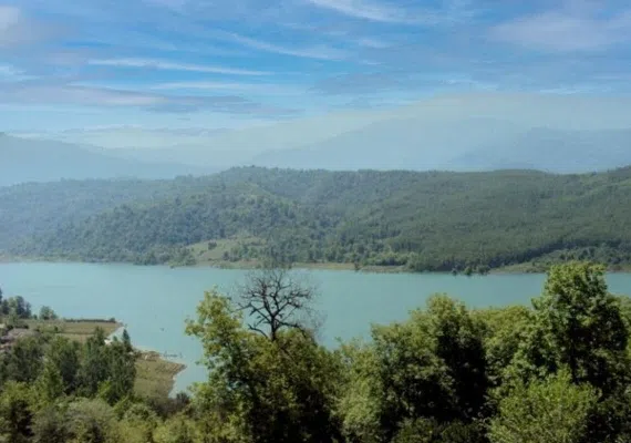 سد لفور (سد البرز) در کجا قرار دارد؟