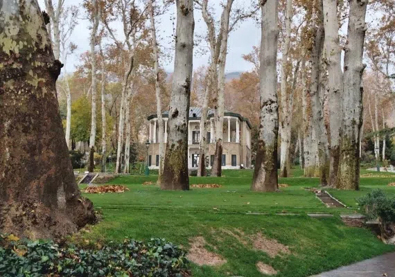 کاخ نیاوران