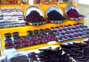 سوغات تهران، لیستی کامل از خوشمزه ترین و بهترین سوغاتی های سفر به پایتخت